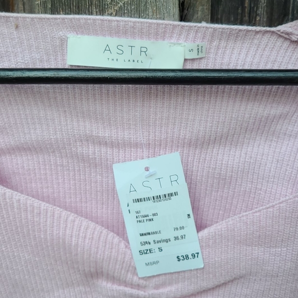 Astr the label pink sweater - Picture 3 of 4